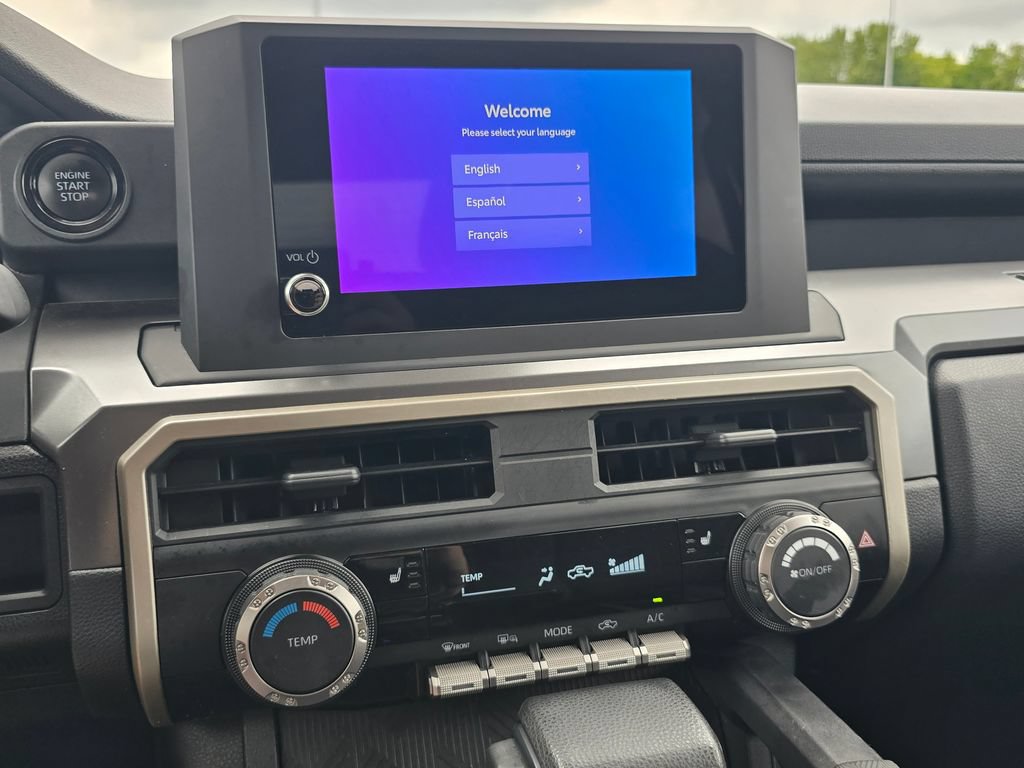 Certified 2024 Toyota Tacoma SR5 AWD/4WD image 29