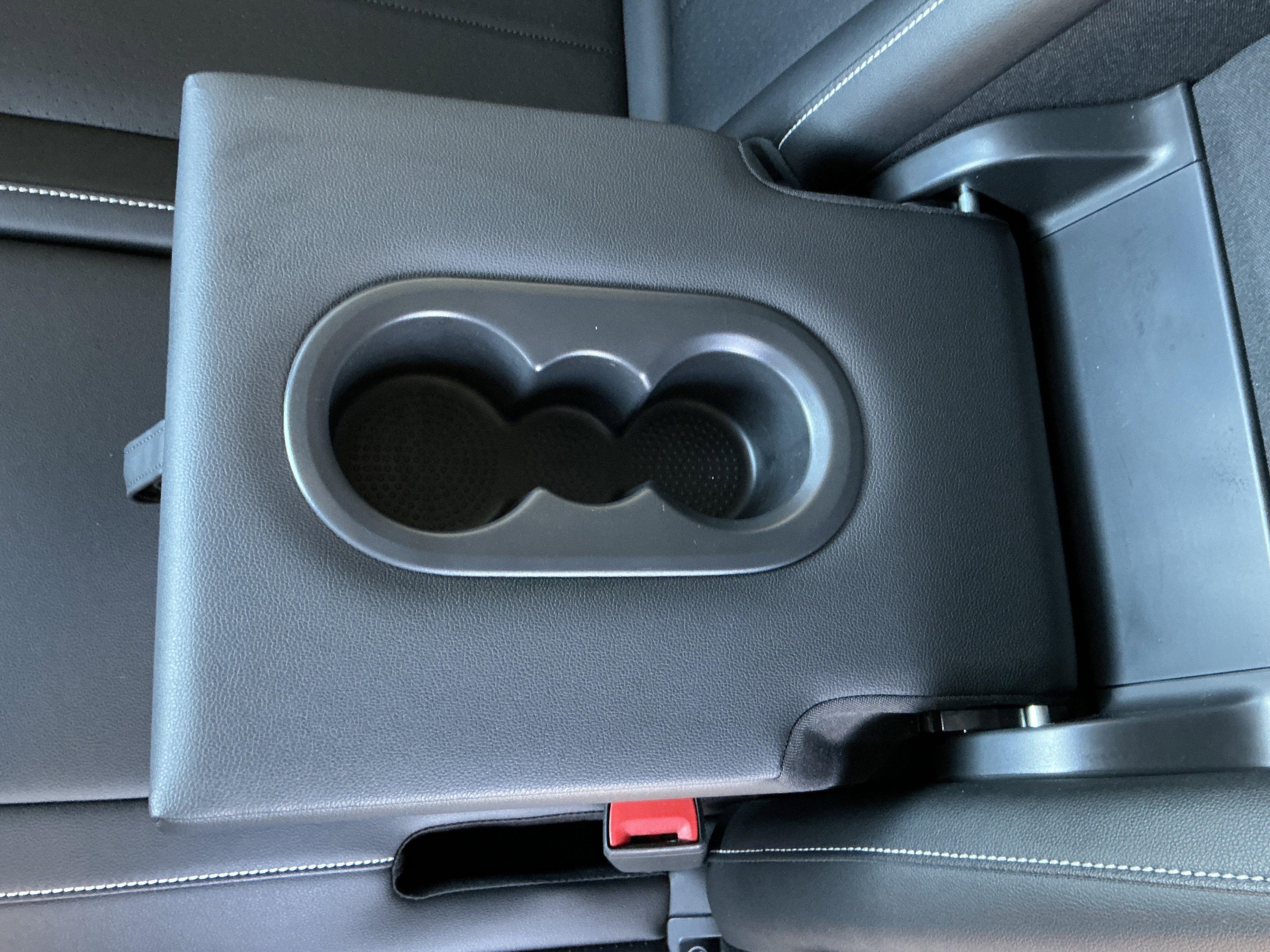 Used 2023 Volkswagen Tiguan SE image 29