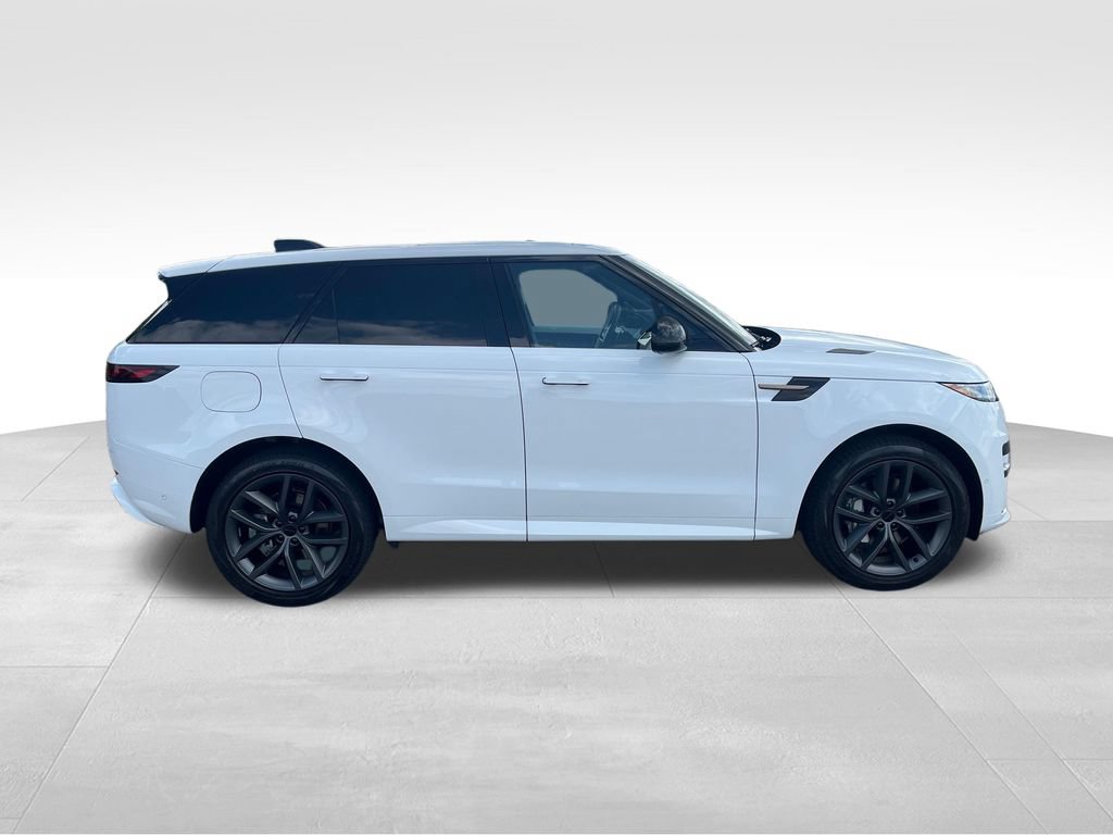 New 2026 Land Rover Range Rover Sport Dynamic SE AWD/4WD image 6