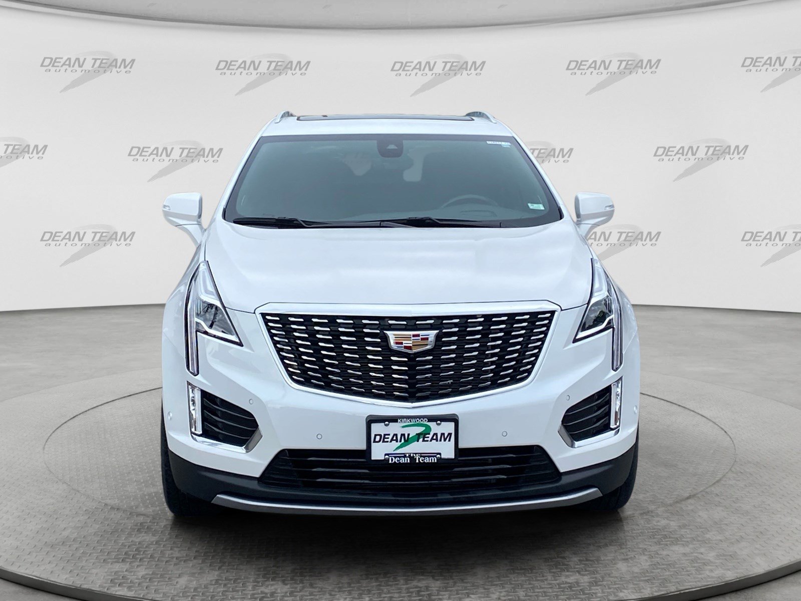 Used 2024 Cadillac XT5 Premium Luxury w/ Technology Package FWD image 2