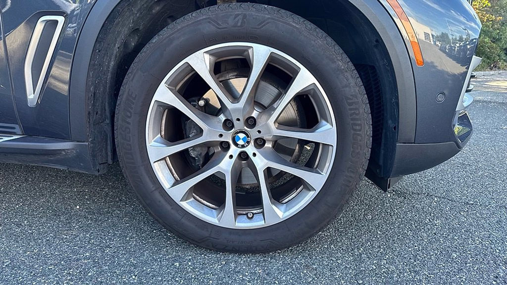Used 2022 BMW X5 xDrive40i w/ Premium Package AWD/4WD image 12