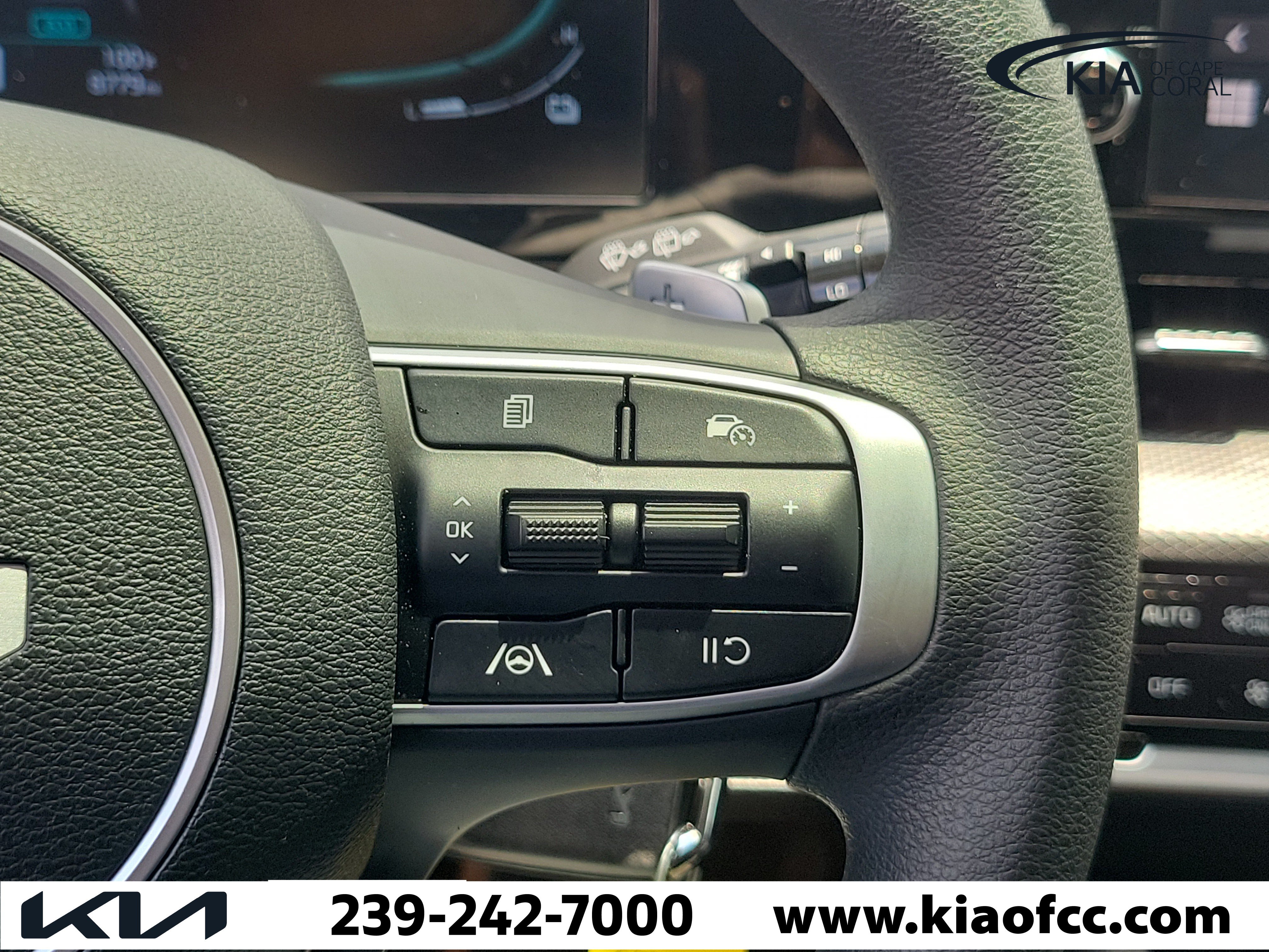 Certified 2025 Kia Sportage LX FWD image 24