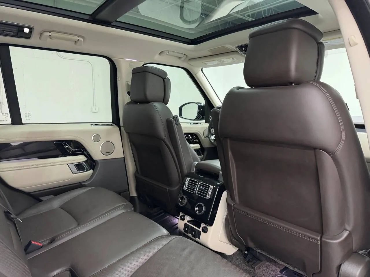 Used 2020 Land Rover Range Rover HSE AWD/4WD image 13