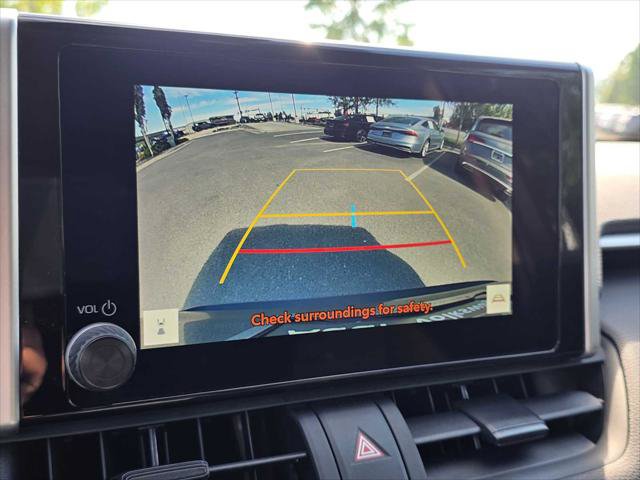 Used 2025 Toyota RAV4 LE AWD/4WD image 29