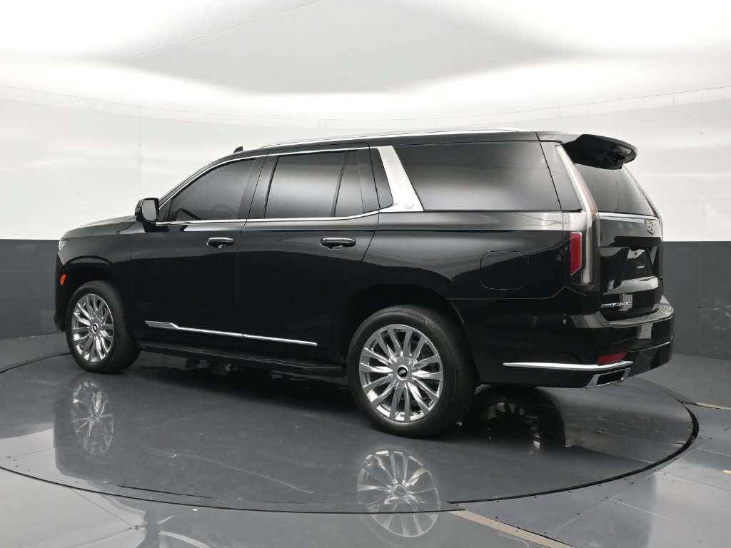 Used 2024 Cadillac Escalade Premium Luxury RWD image 2