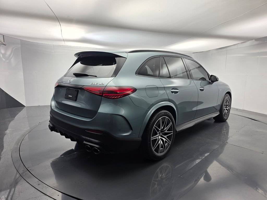 Used 2025 Mercedes-Benz GLC 43 AMG 4MATIC image 4