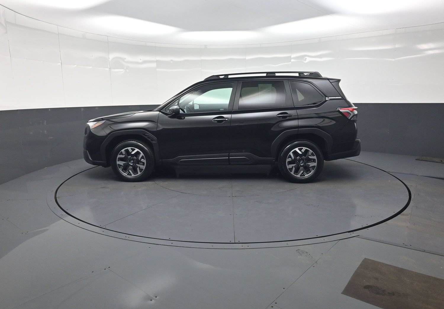 Used 2026 Subaru Forester Premium AWD/4WD image 6