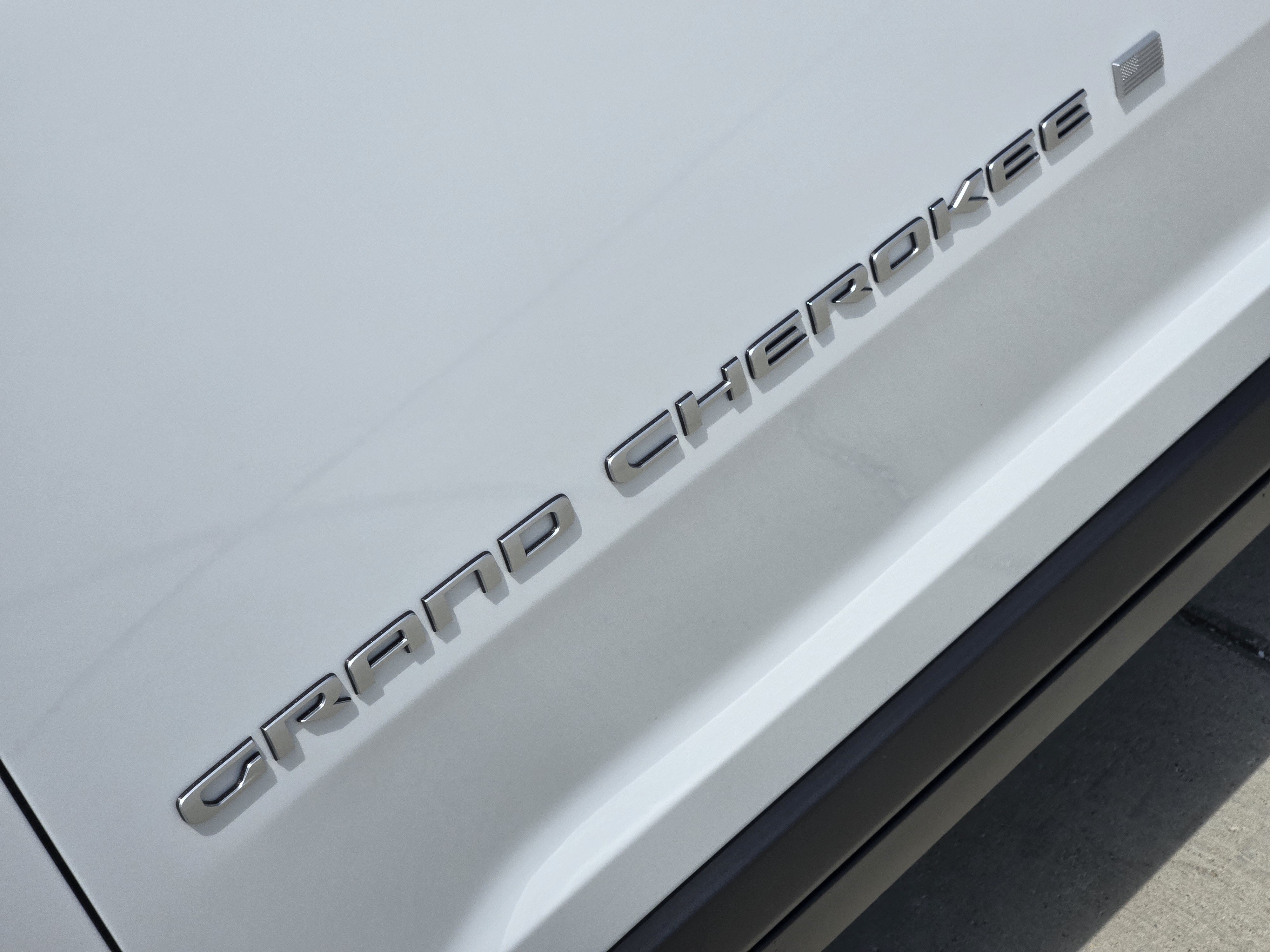 New 2026 Jeep Grand Cherokee Laredo AWD/4WD image 8