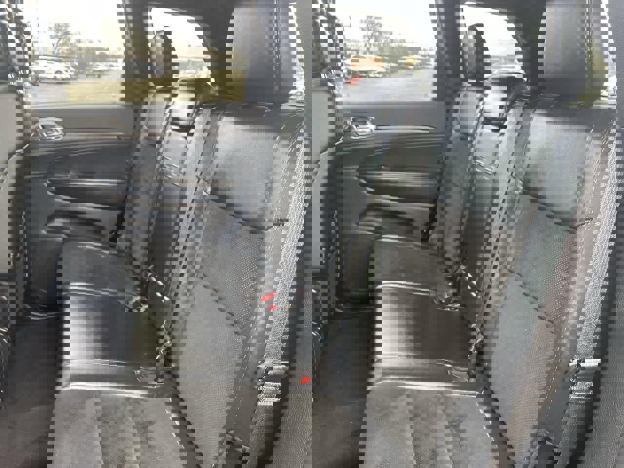 Used 2017 Jeep Grand Cherokee Altitude image 19