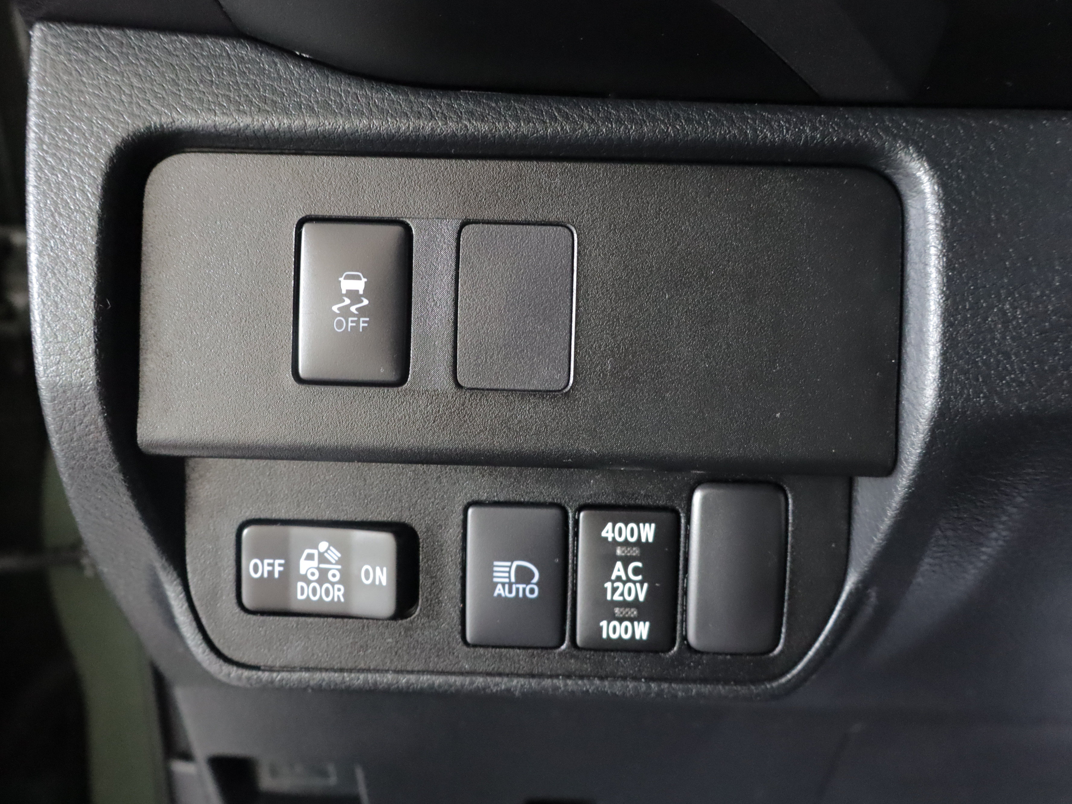 Used 2021 Toyota Tacoma TRD Sport w/ Technology Package AWD/4WD image 18