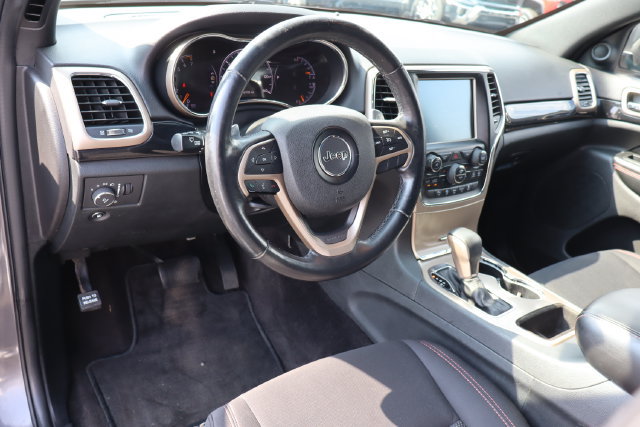 Used 2016 Jeep Grand Cherokee Laredo 75th Anniversary AWD/4WD image 5