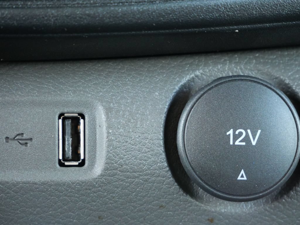 Used 2025 Ford Transit 250 148 Medium Roof RWD image 20