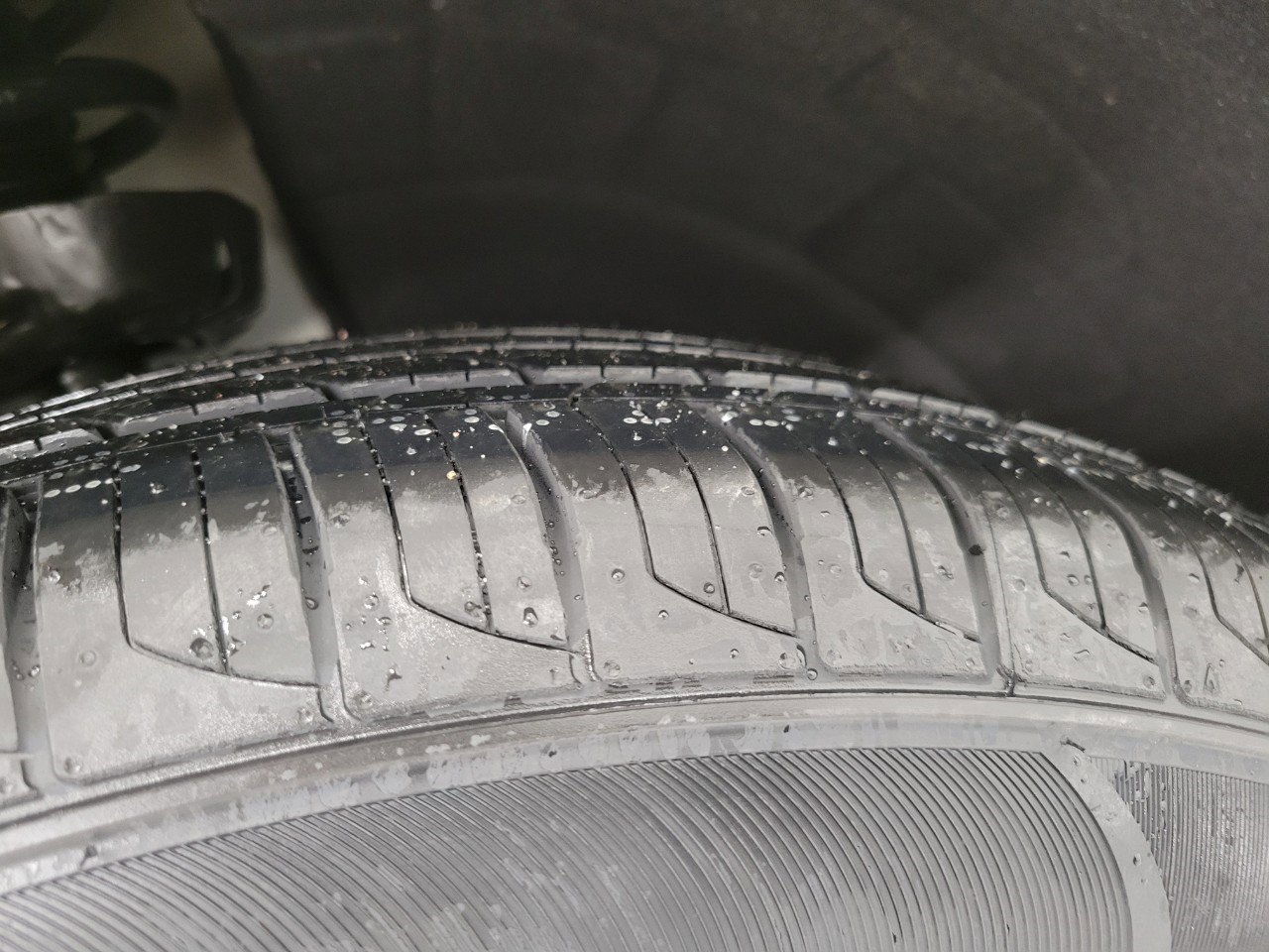 Used 2024 GMC Terrain SLE image 4