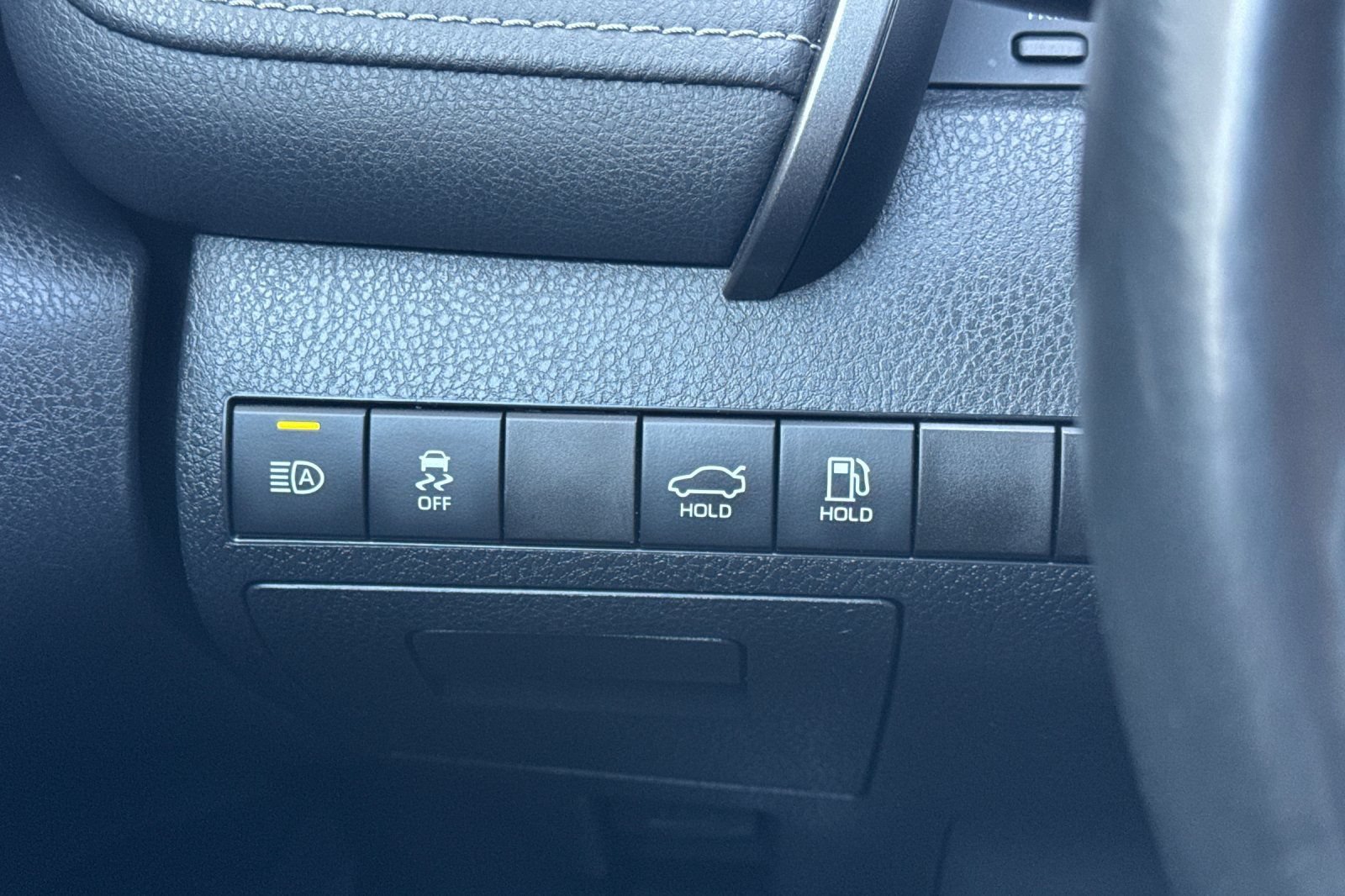 Certified 2022 Toyota Camry SE FWD image 33