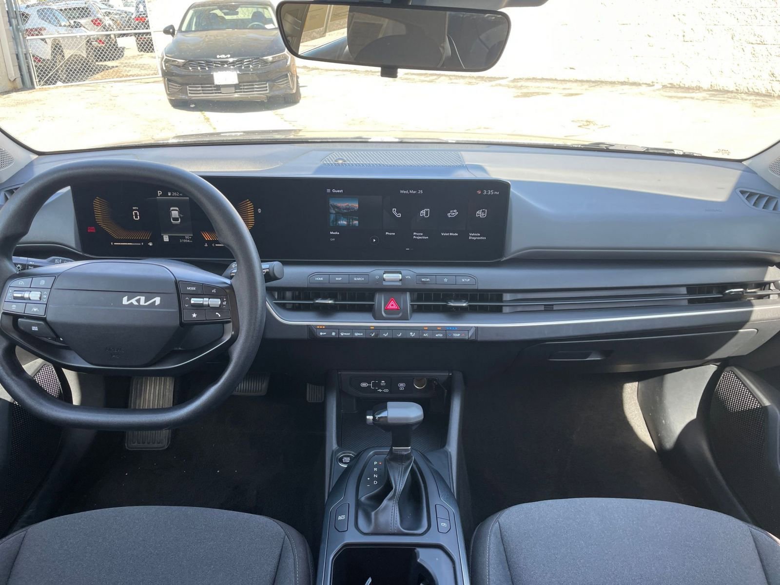 Used 2025 Kia K4 LXS image 32