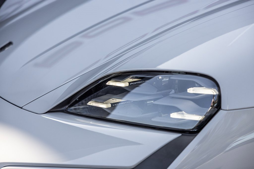 Certified 2025 Porsche Taycan Turbo image 26