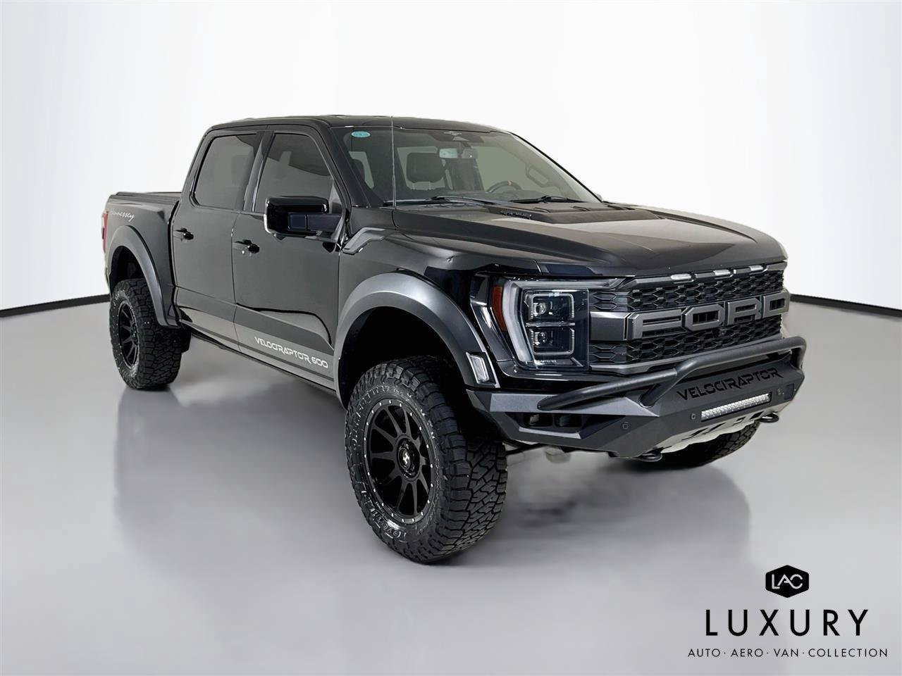 Used 2023 Ford F150 Raptor w/ Raptor 37 Performance Package AWD/4WD image 3