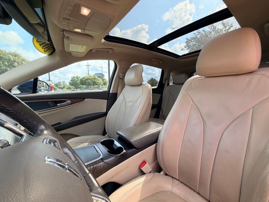 Used 2018 Lincoln MKX Reserve w/ Driver Assistance Package FWD image 27