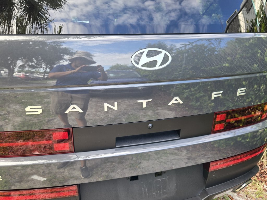 Used 2026 Hyundai Santa Fe SEL FWD image 4