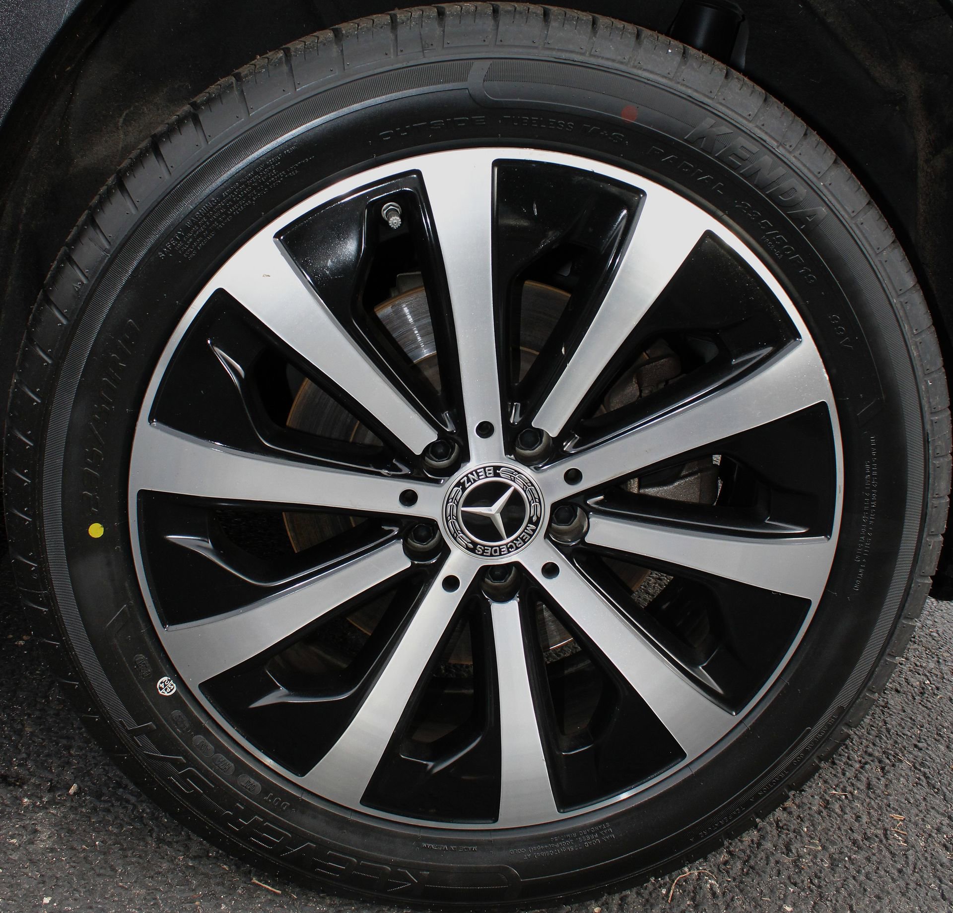 Used 2023 Mercedes-Benz GLB 250 image 11