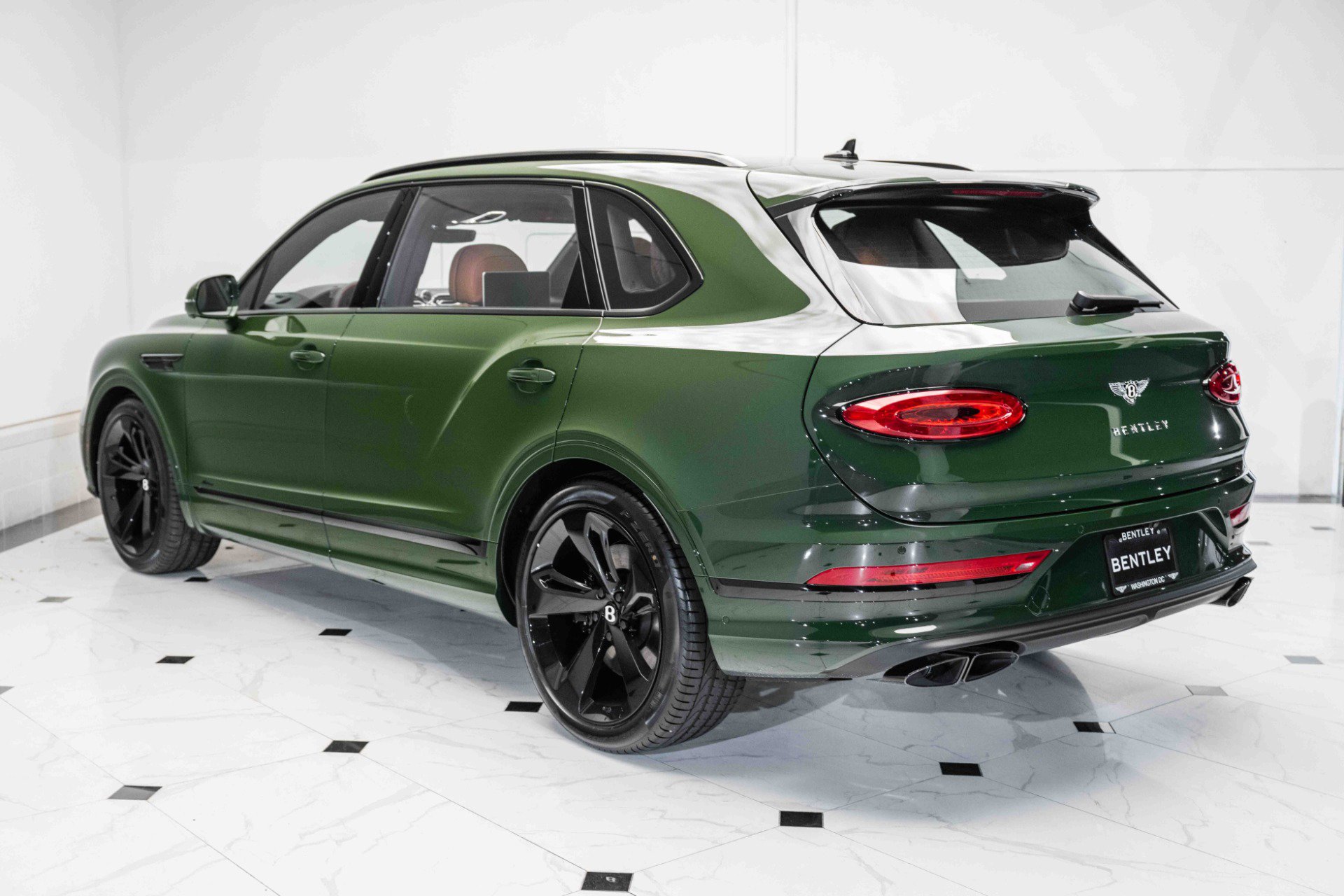 New 2024 Bentley Bentayga Extended Wheelbase image 3