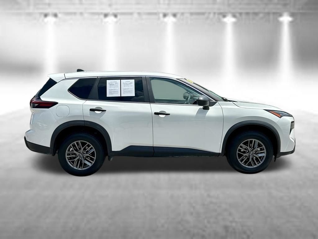 Certified 2024 Nissan Rogue S FWD image 5