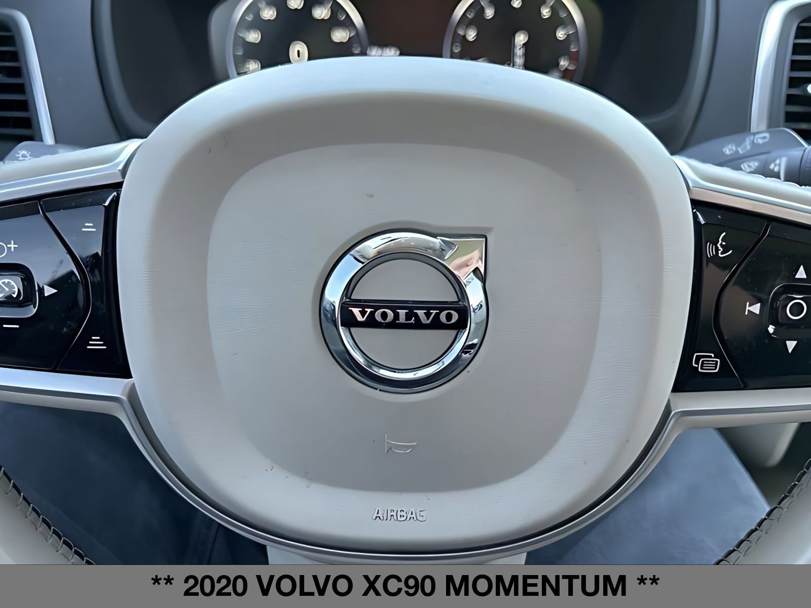 Used 2020 Volvo XC90 T6 Momentum image 23