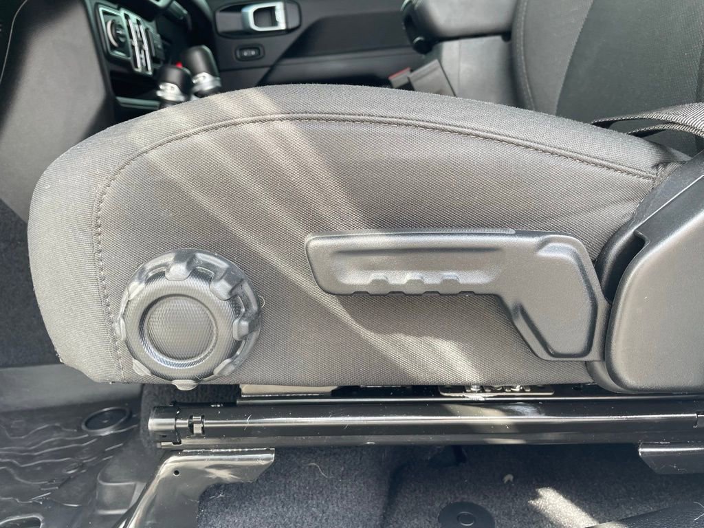 Used 2023 Jeep Wrangler Sahara w/ Cold Weather Group image 11