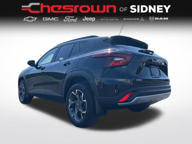 Used 2025 Chevrolet Trax LT FWD image 15