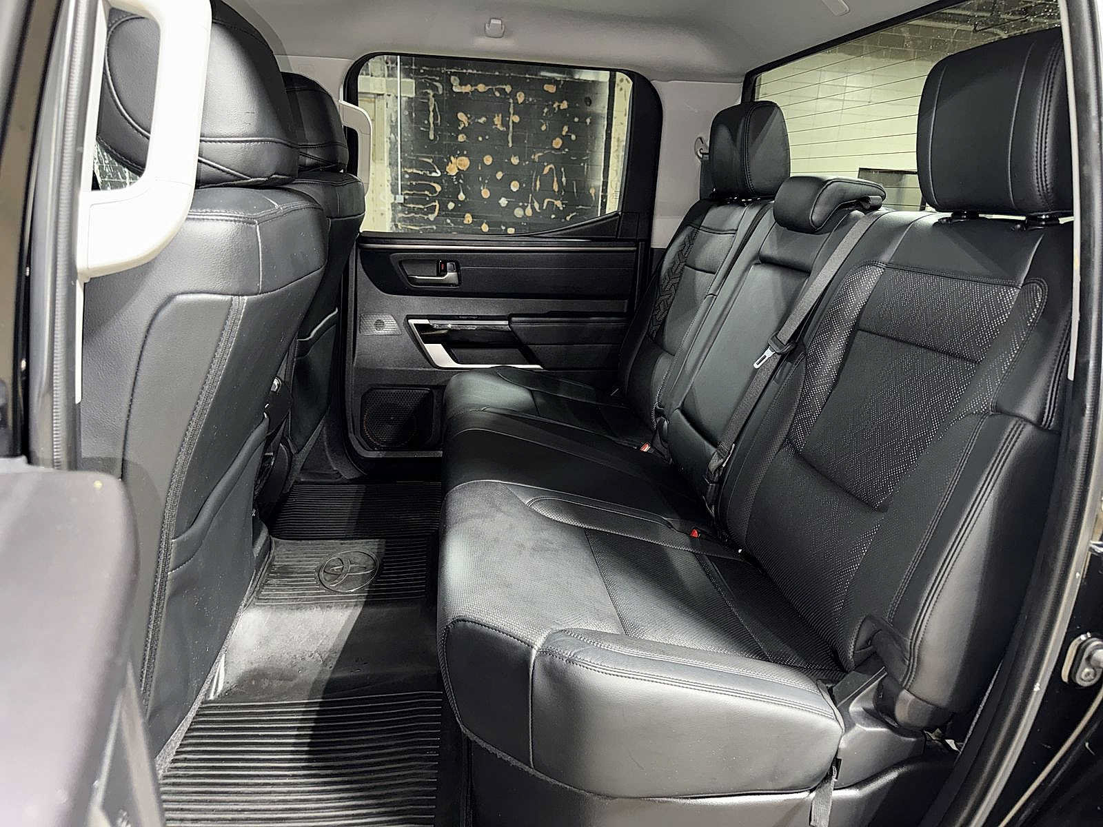 Used 2022 Toyota Tundra Limited w/ Power Package AWD/4WD image 17