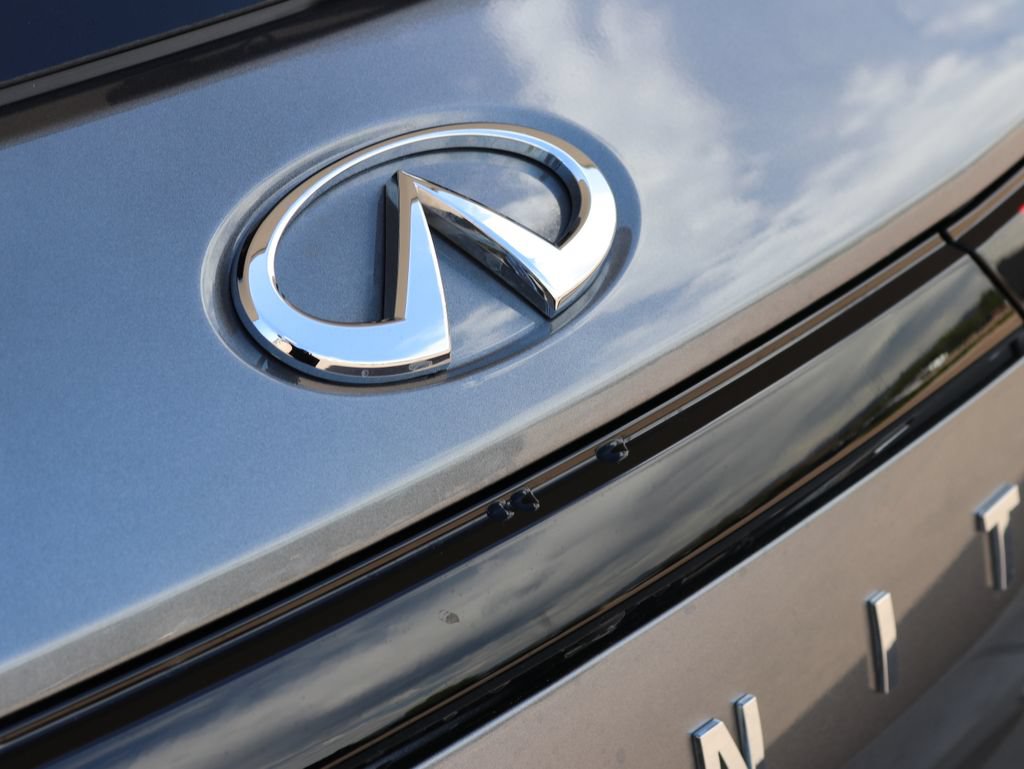 Certified 2025 INFINITI QX60 Pure AWD/4WD image 39