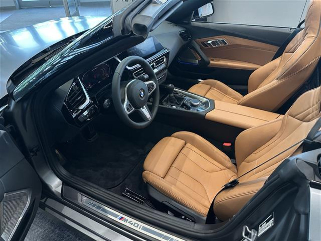Used 2026 BMW Z4 M40i w/ Premium Package RWD image 12