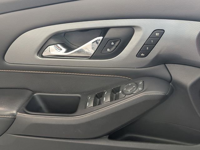 Used 2021 Chevrolet Traverse Premier AWD/4WD image 27