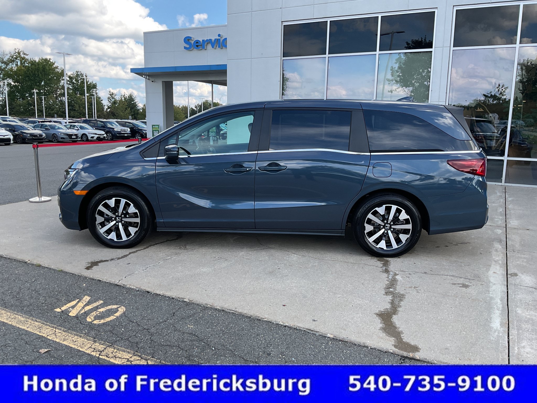 Used 2026 Honda Odyssey EX-L image 3