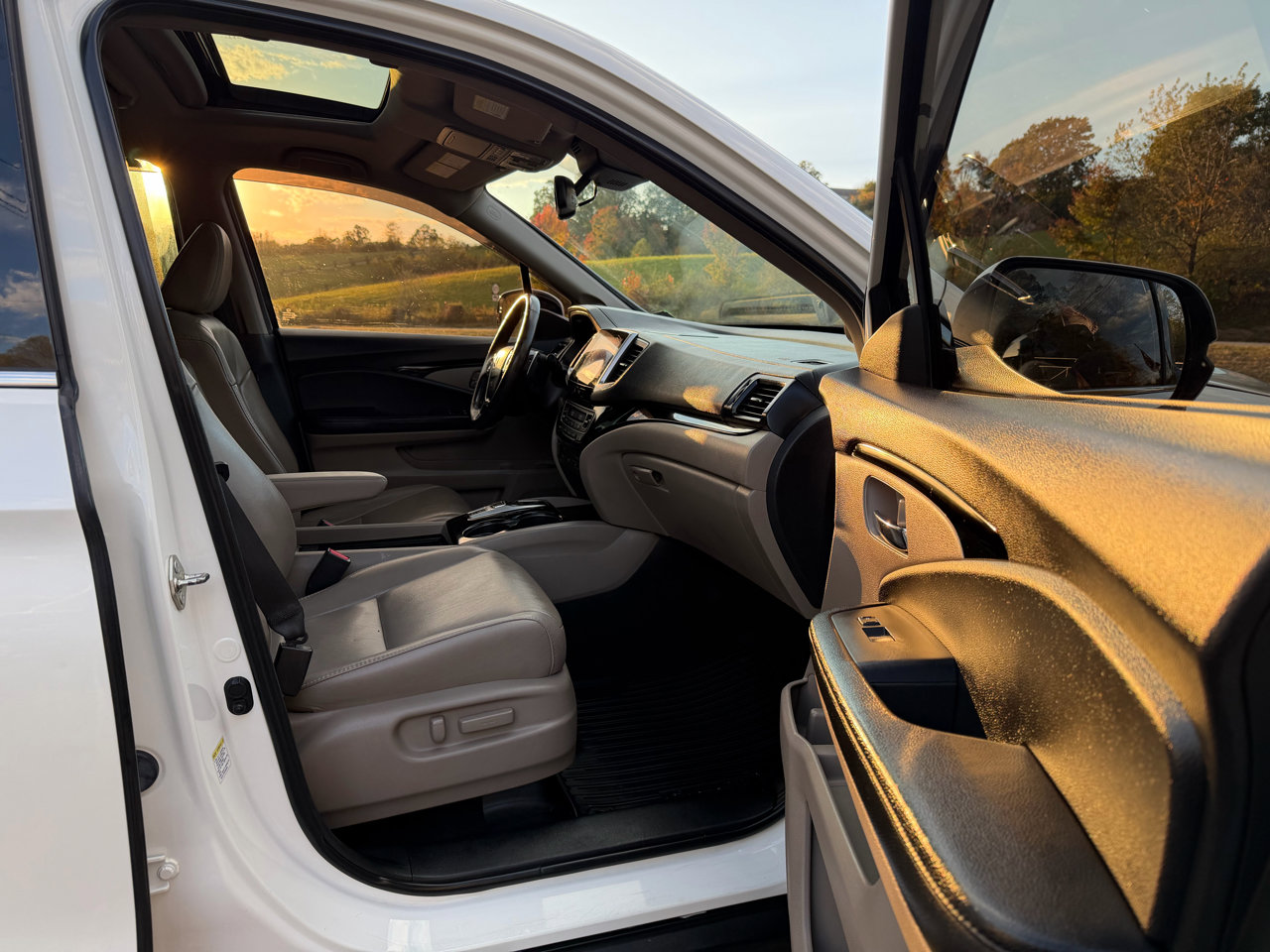 Used 2016 Honda Pilot Touring image 27