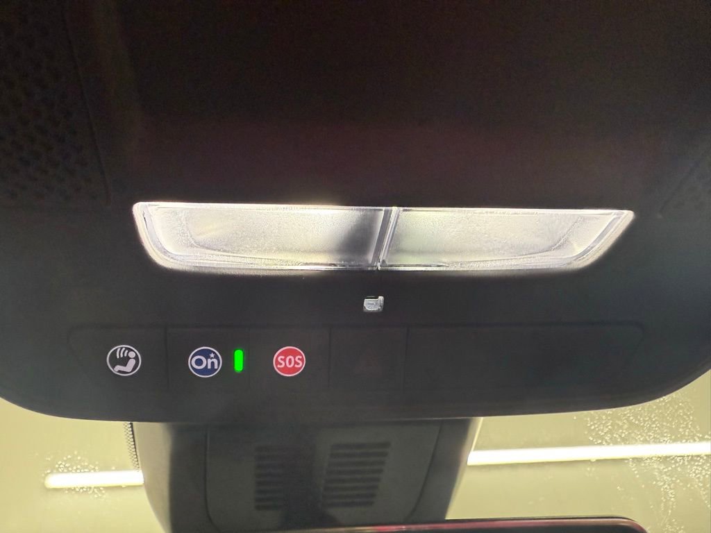 Used 2025 Chevrolet Equinox LT w/ Convenience Package II image 18