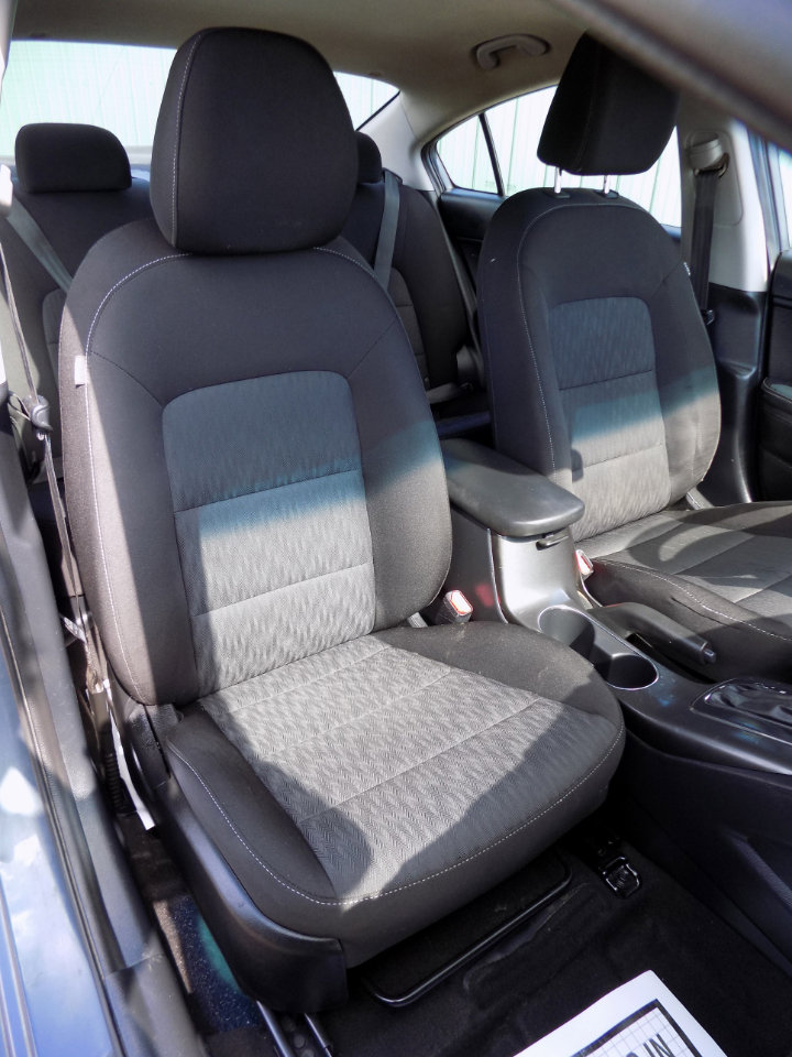 Used 2016 Kia Forte LX image 3