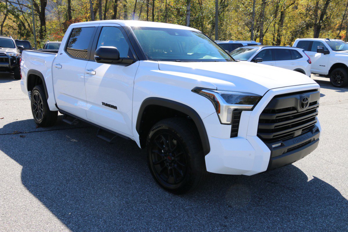 Used 2024 Toyota Tundra SR5 image 10