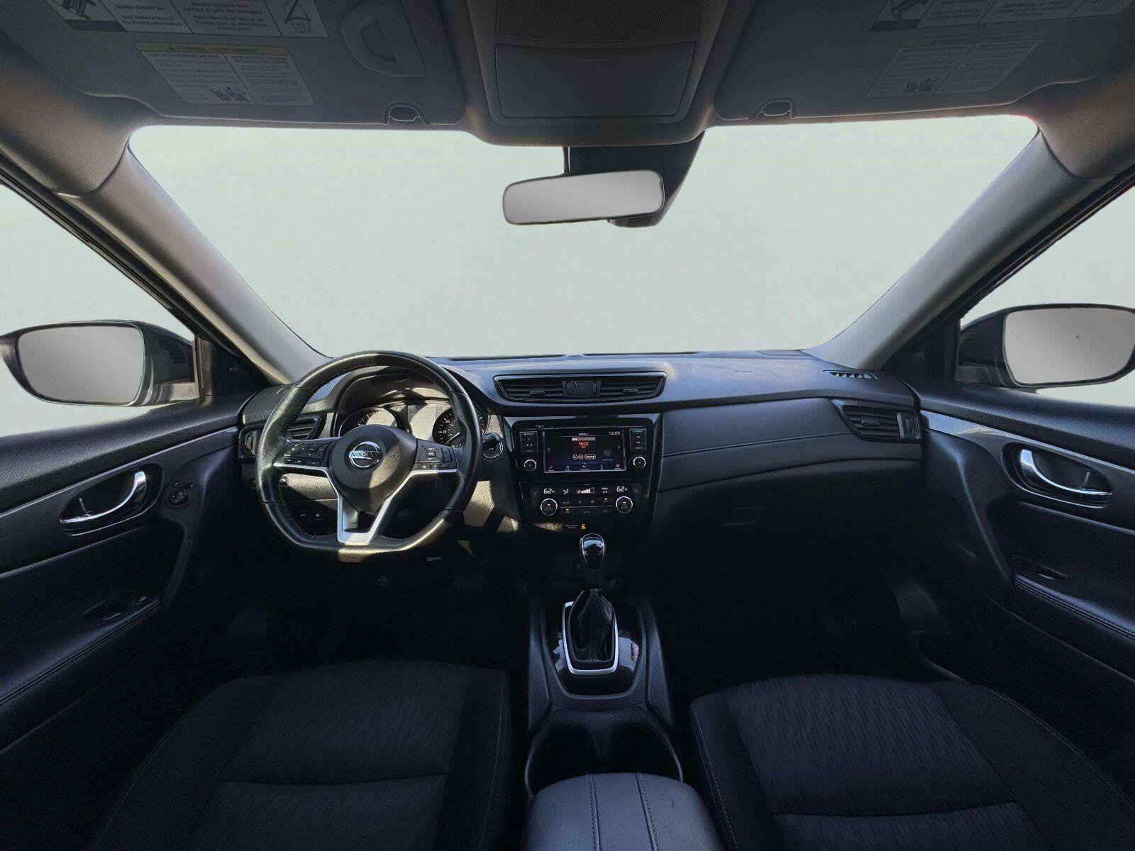 Used 2019 Nissan Rogue SV FWD image 40