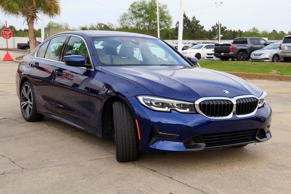 Used 2020 BMW 330i Sedan w/ Premium Package image 24