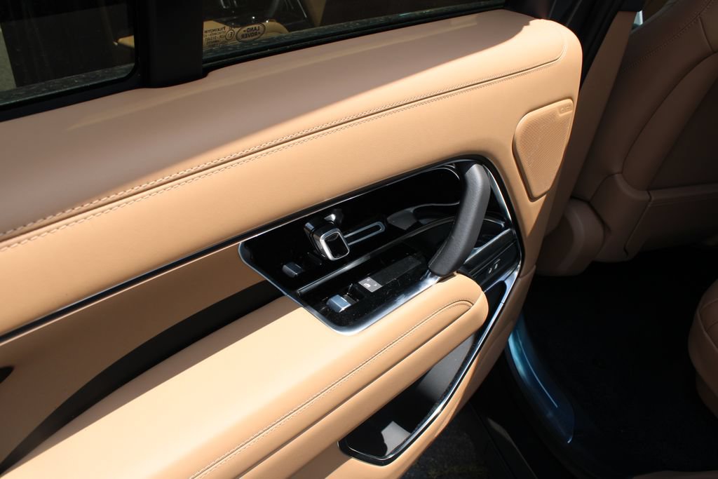 New 2026 Land Rover Range Rover SE AWD/4WD image 14
