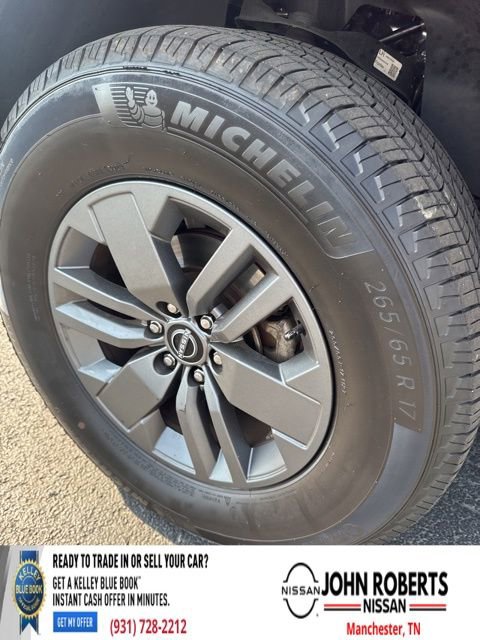 Used 2025 Nissan Frontier SV image 15