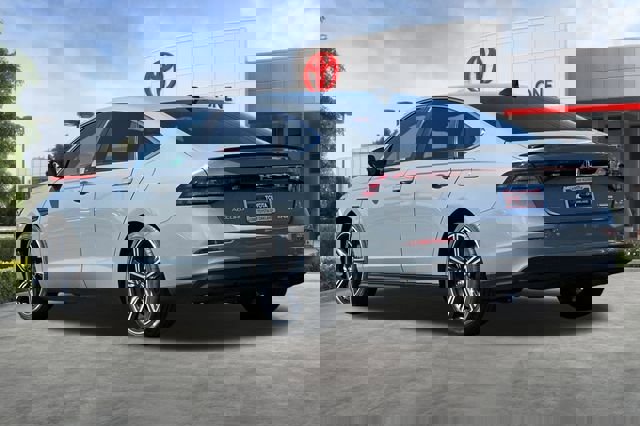 Used 2023 Honda Accord Sport image 6