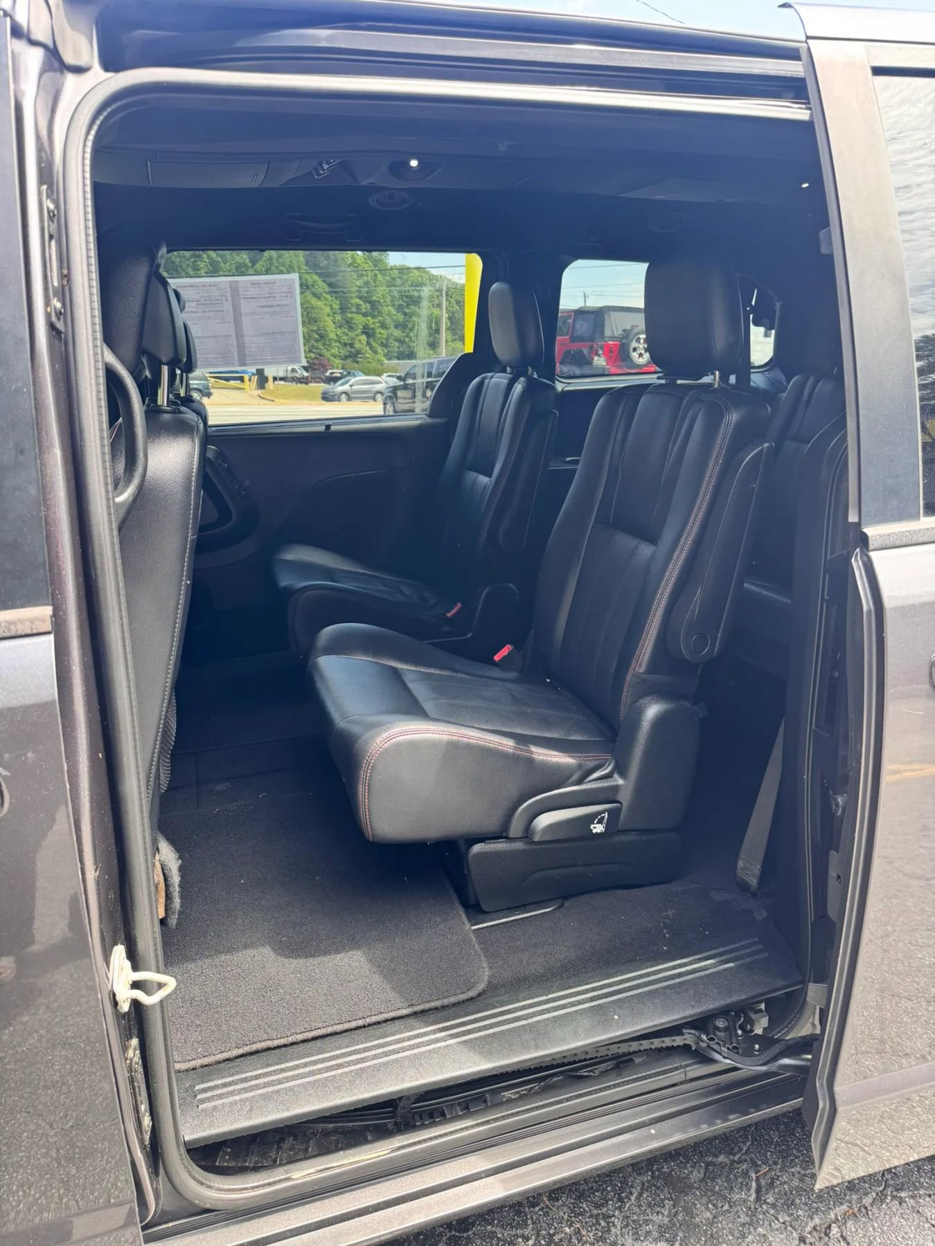 Used 2018 Dodge Grand Caravan GT FWD image 10