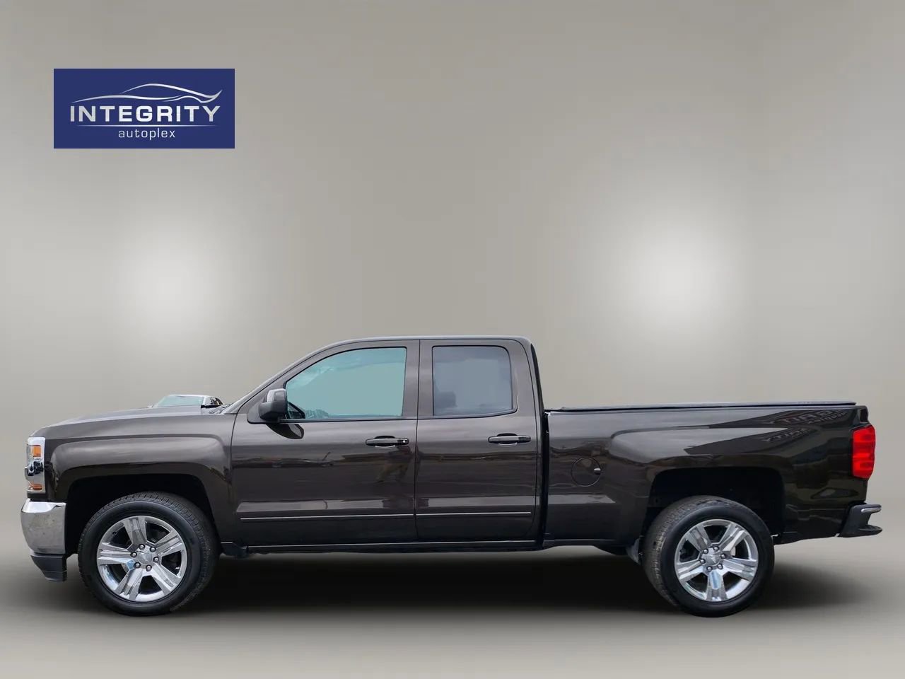 Used 2018 Chevrolet Silverado 1500 LT w/ All Star Edition AWD/4WD image 6