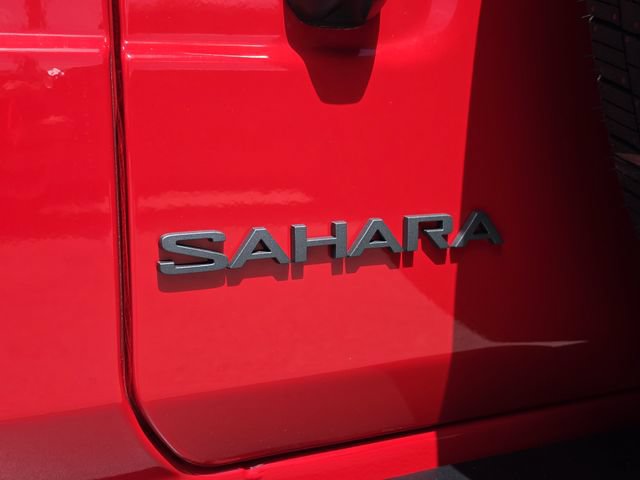 New 2026 Jeep Wrangler Unlimited Sahara w/ Whitecap Package AWD/4WD image 35