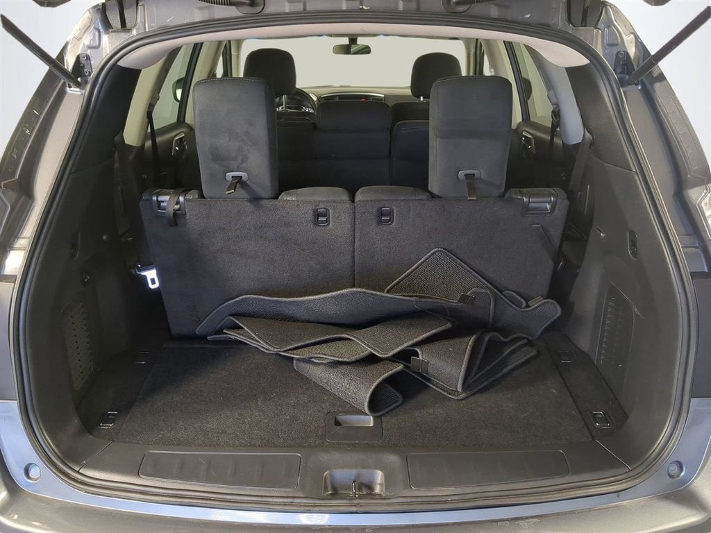 Used 2016 Nissan Pathfinder S image 14