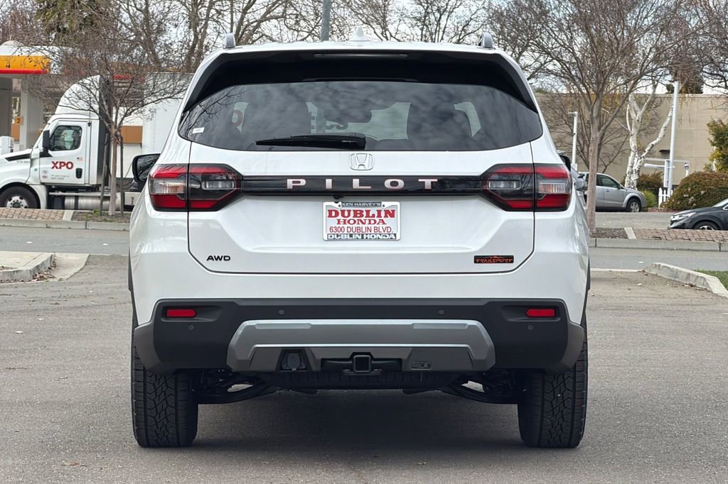New 2026 Honda Pilot TrailSport image 5