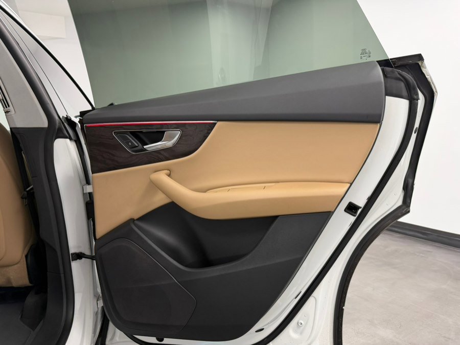 Used 2019 Audi Q8 Premium w/ Convenience Package image 30