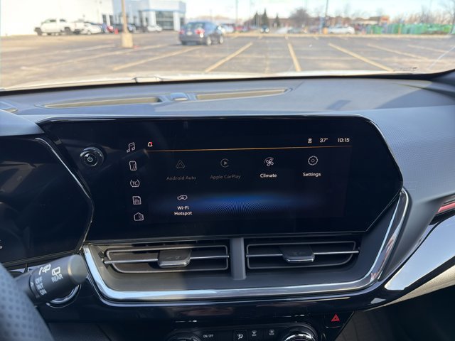 New 2026 Chevrolet Trax RS w/ Sunroof Package image 16